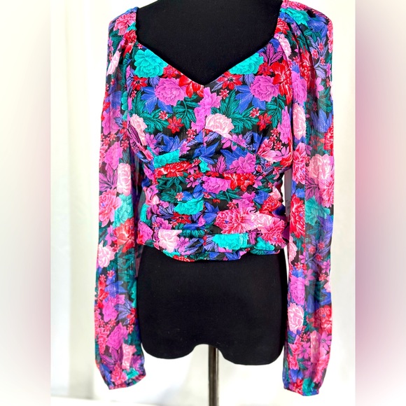 JUNIORS PUFF SLEEVE FLORAL CROP TOP - Picture 4 of 12